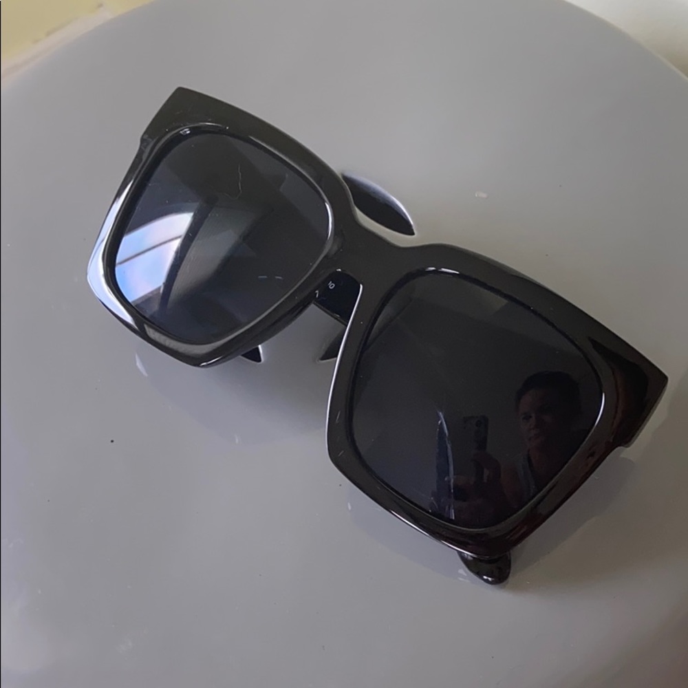 Oversized sunglasses.